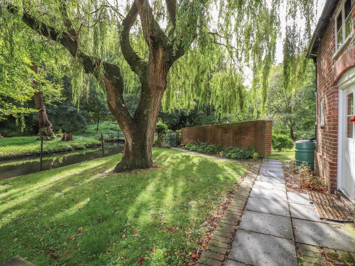 Weir Cottage Maidstone Exterior foto